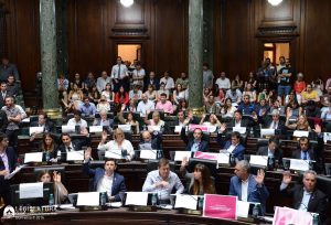 6007-recinto-votando