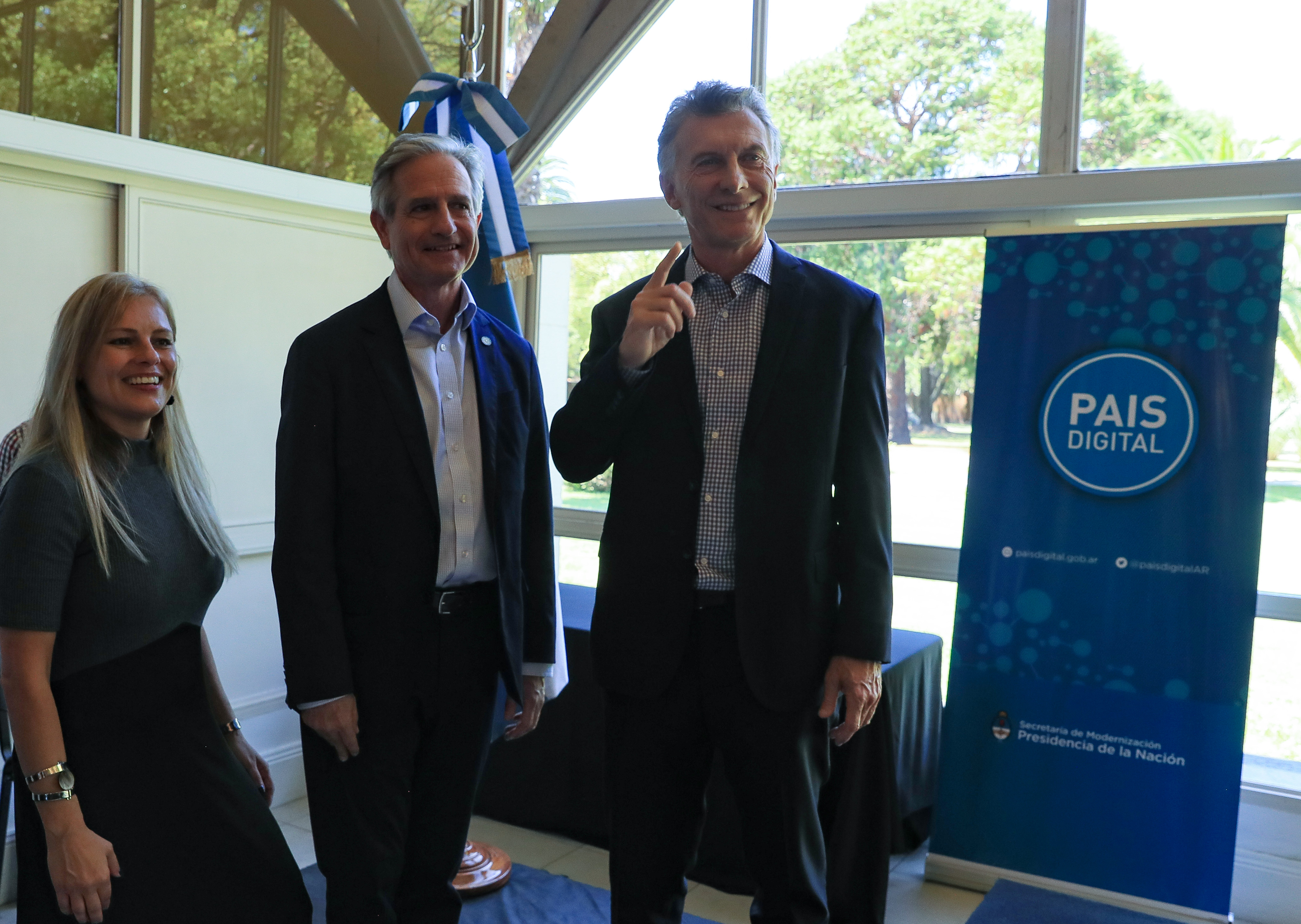 El Presidente Macri saludó a los intendentes que participaron del 3° Encuentro Anual de Municipios País DigitaL.
