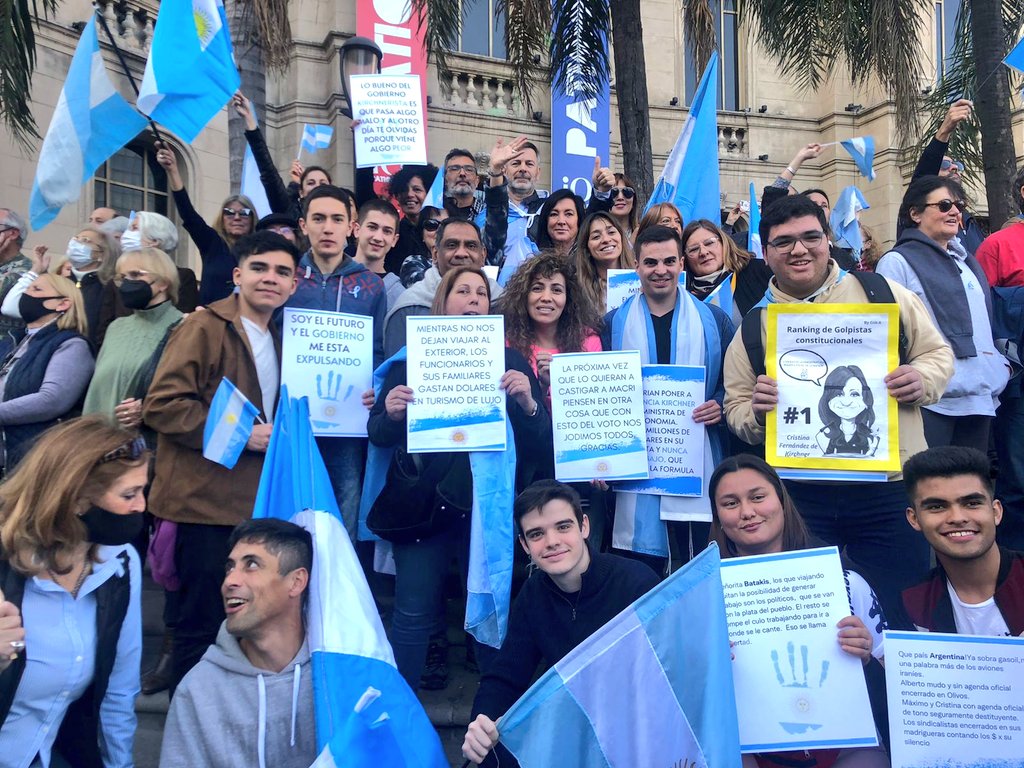 Multitudinaria marcha en contra del Gobierno (12)