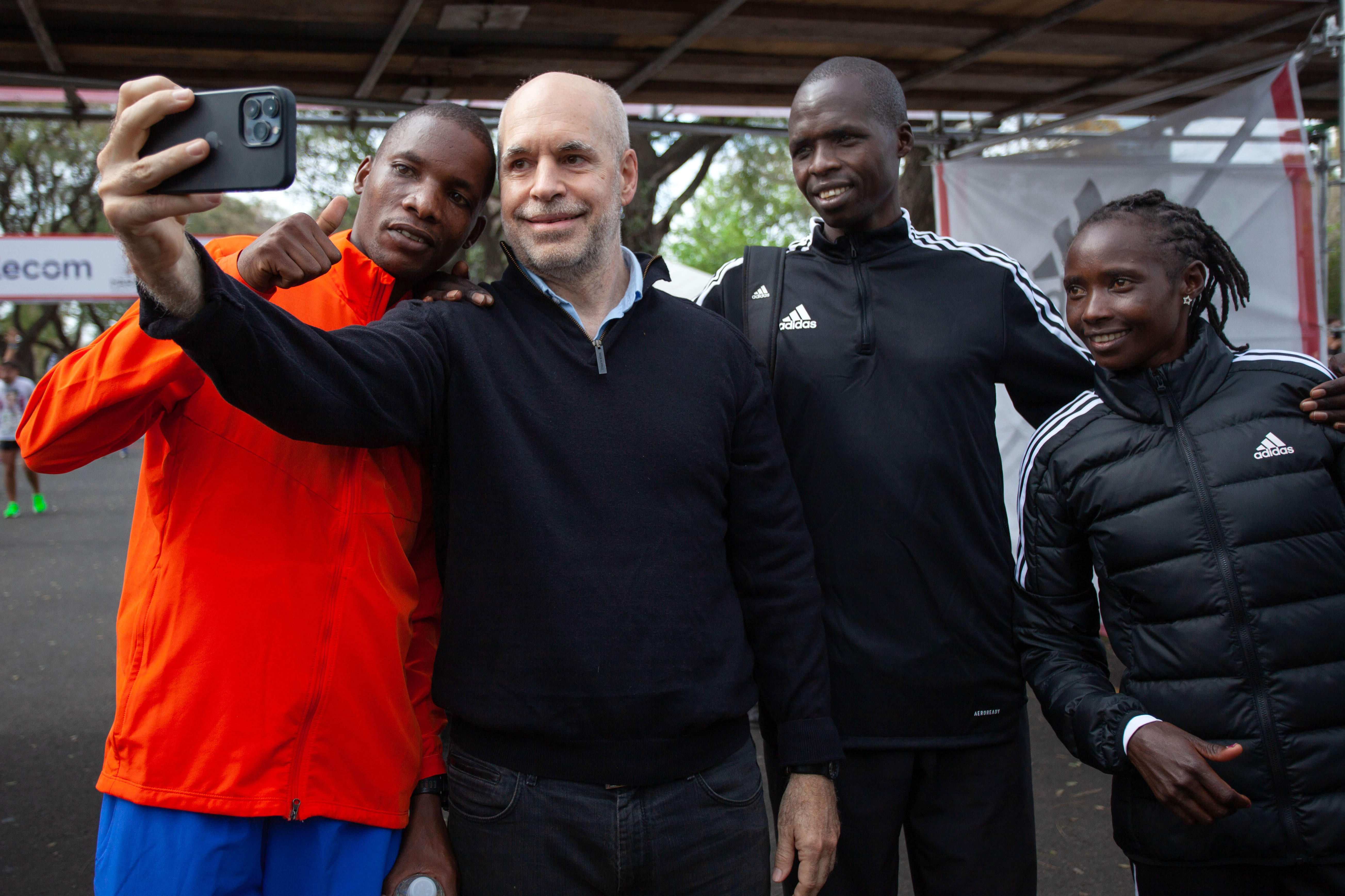 Horacio Rodríguez Larreta encabezó la entrega de premios de la Maratón Internacional BA 42K.