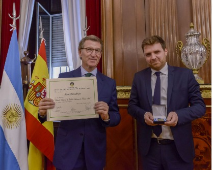 El presidente del Partido Popular de España, Alberto Núñez Feijóo, fue recibido por el vicepresidente 1° de la Legislatura de la Ciudad de Buenos Aires, Emmanuel Ferrario.