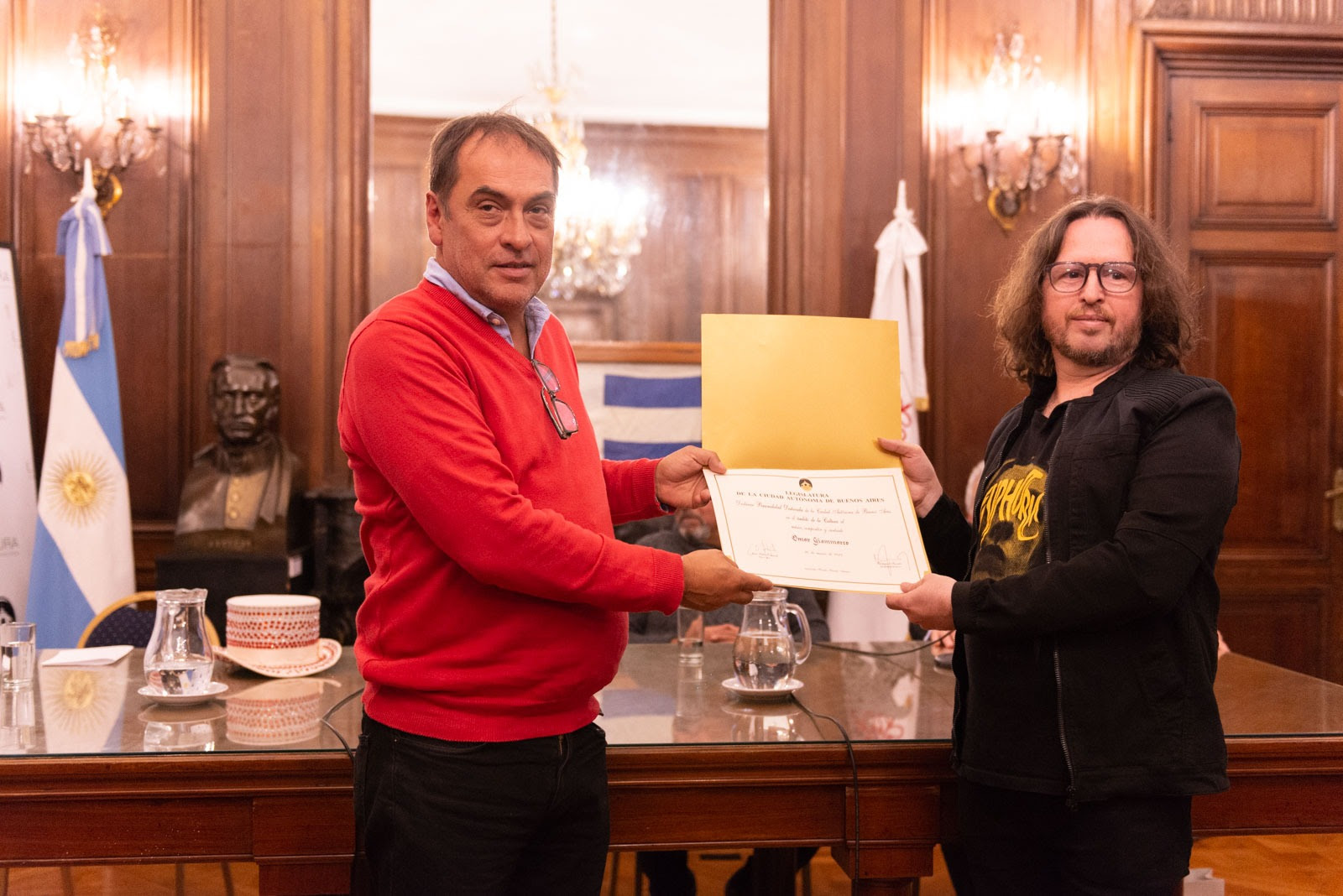 Buenos Aires: El Parlamento Porteño entregó tres condecoraciones.